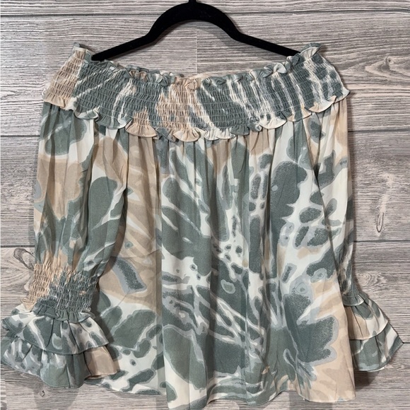 Entro Off-The-Shoulder Blouse, Bell Sleeves, Multi Color Sage/Tan/Cream, Small - Picture 4 of 8